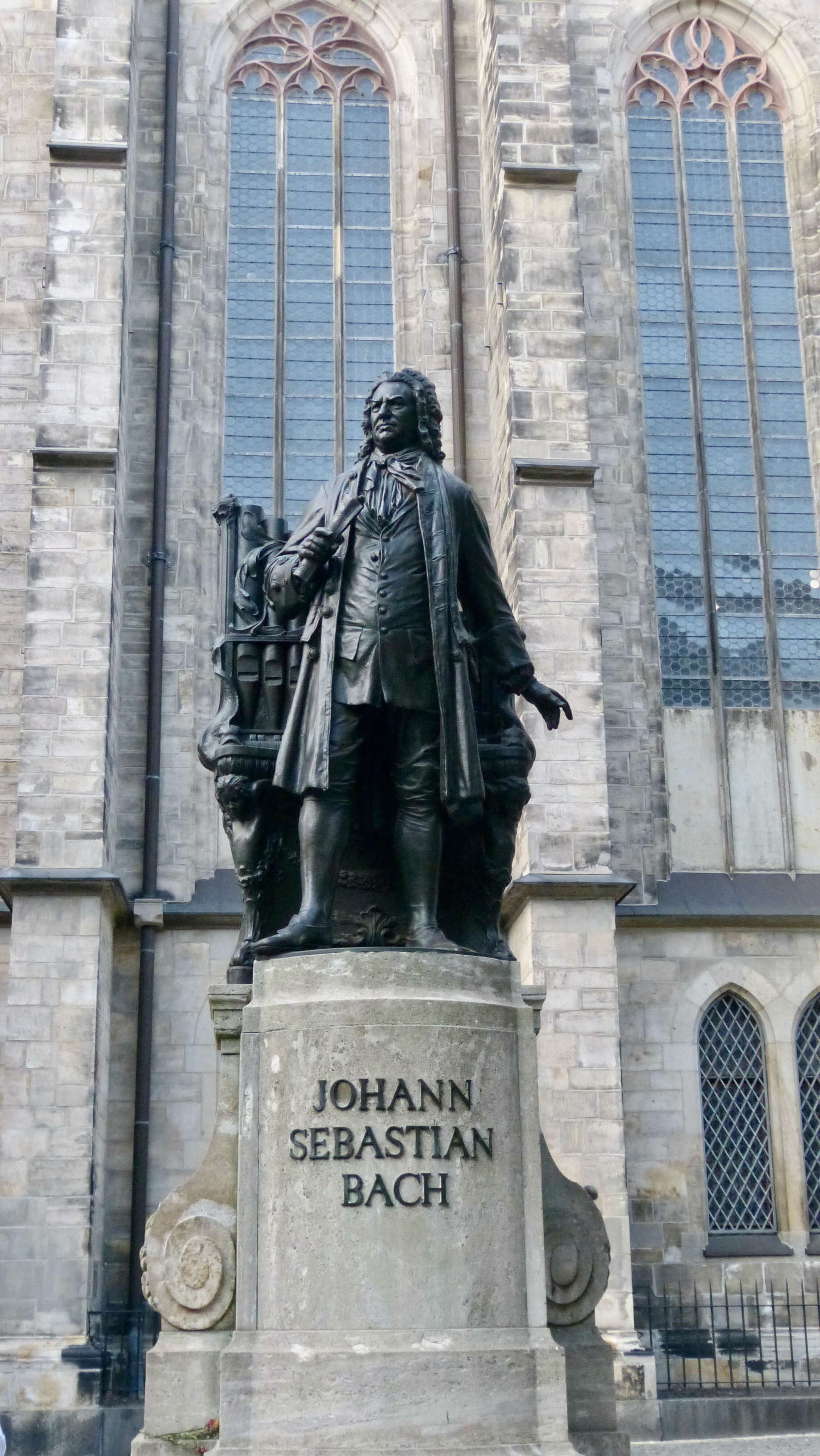 Leipzig – Thomaskirche, statue of J.S. Bach