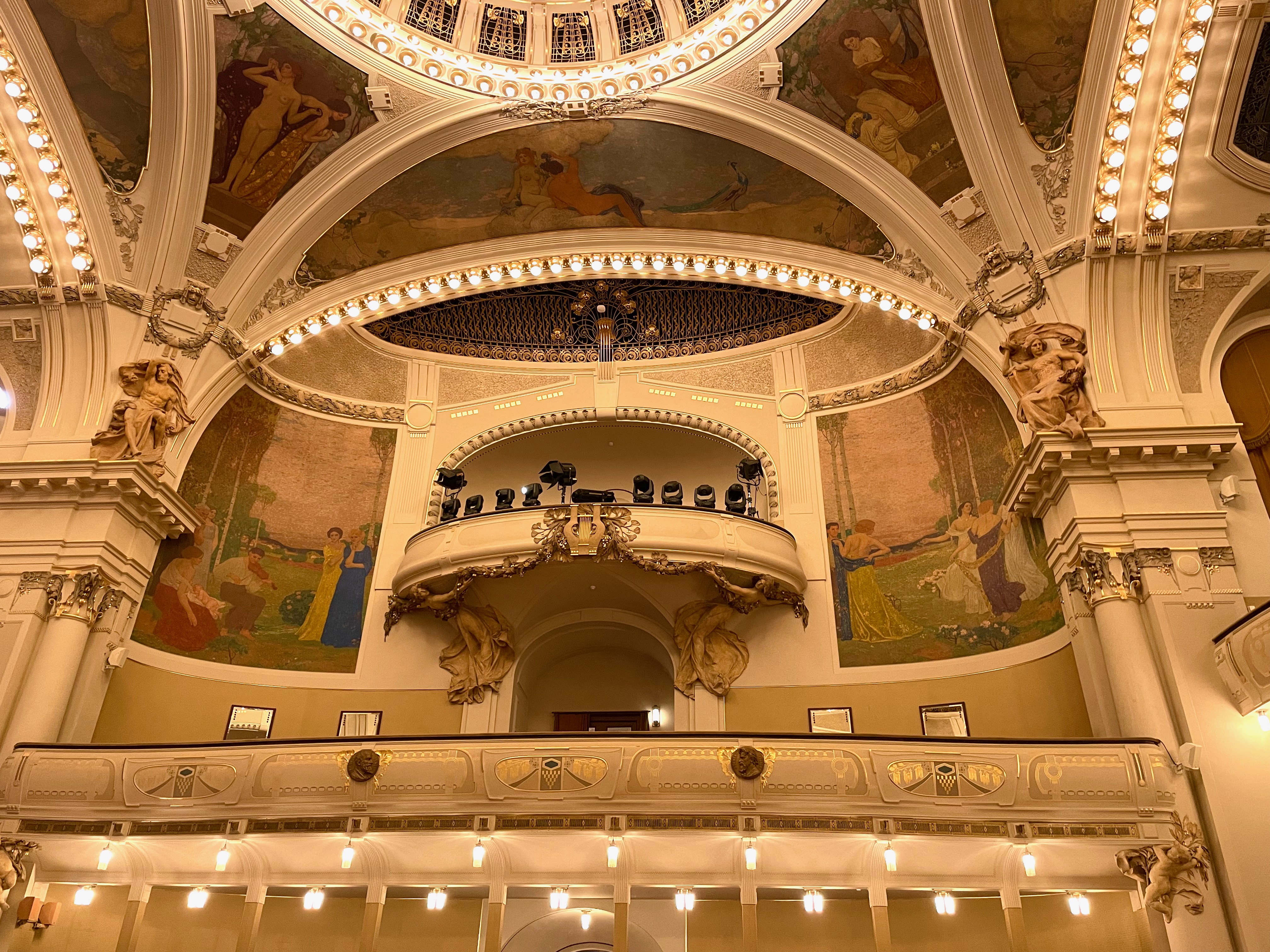 Prague – Smetana Hall interior