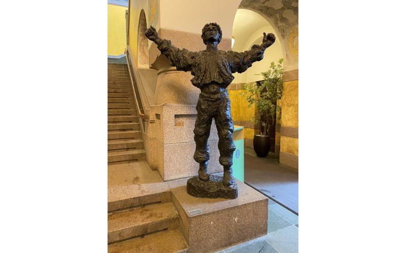 Ibsen’s Peer Gynt greets the visitors at the entrance hall of the National Library of Norway. | Photo © Pia Shekhter.